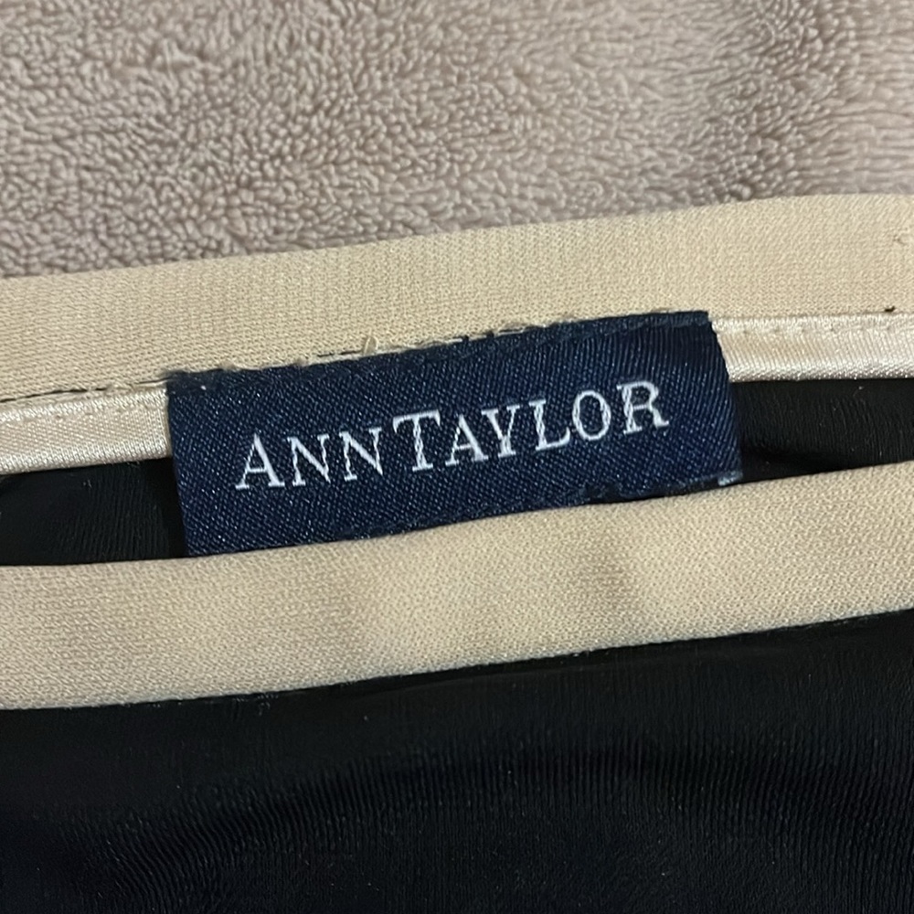 Ann Taylor Black A-Line Skirt size 6 - Picture 2 of 6